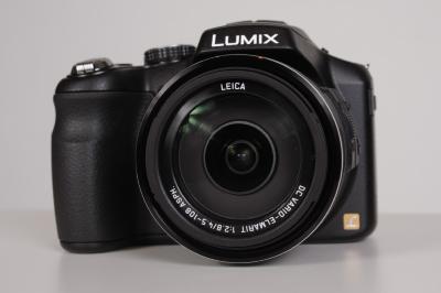 PANASONIC LUMIX FZ200